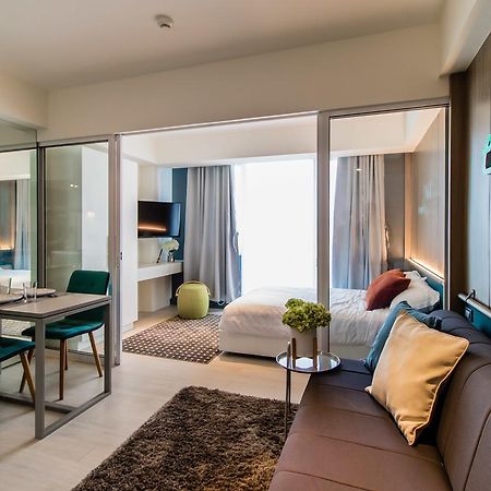 Azure Urban Beach Resort Manila By Radlett Esterno foto