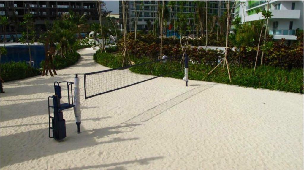 Azure Urban Beach Resort Manila By Radlett Esterno foto